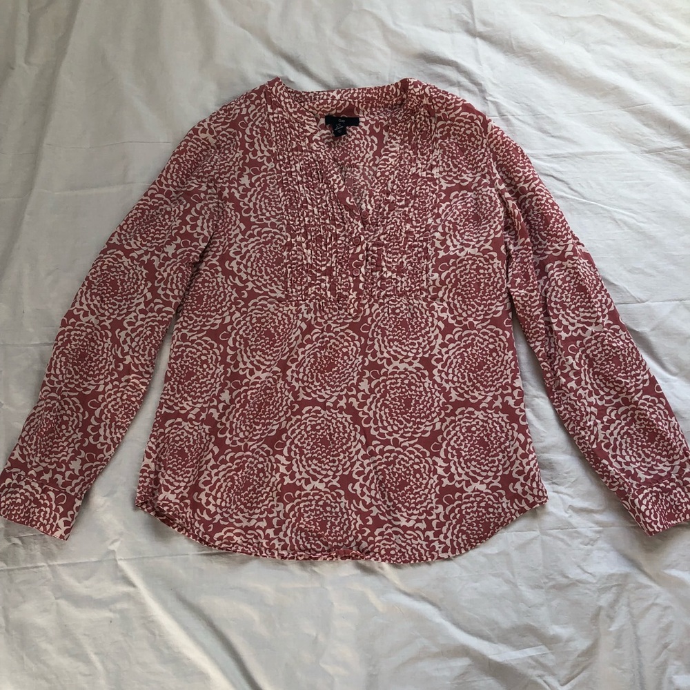 • 2/$10 • Pretty GAP Floral Print Blouse